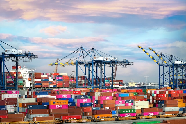AI in logistics and supply chain improving efficiency with automation and predictive analytics